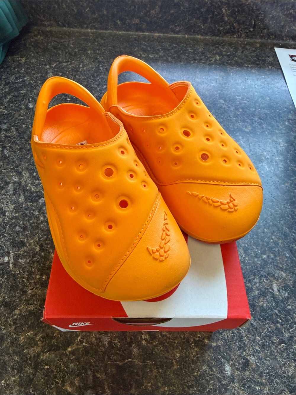 NIKE Kids Orange Slip-On 10c NWT